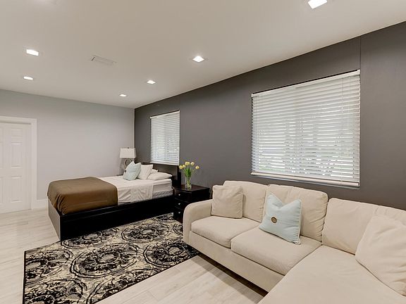 4th image of 7301 E Cypresshead Dr