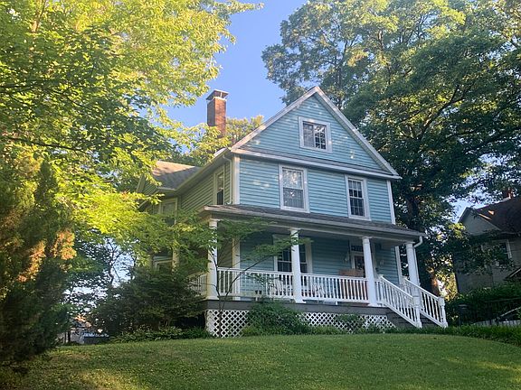 3rd image of 3334 Oxford Ave