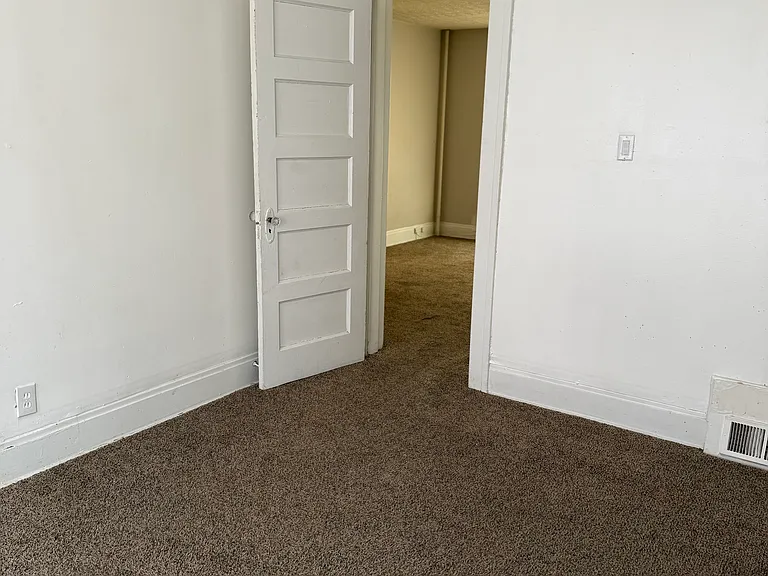 1316 W Grand Ave #1 — Photo 5