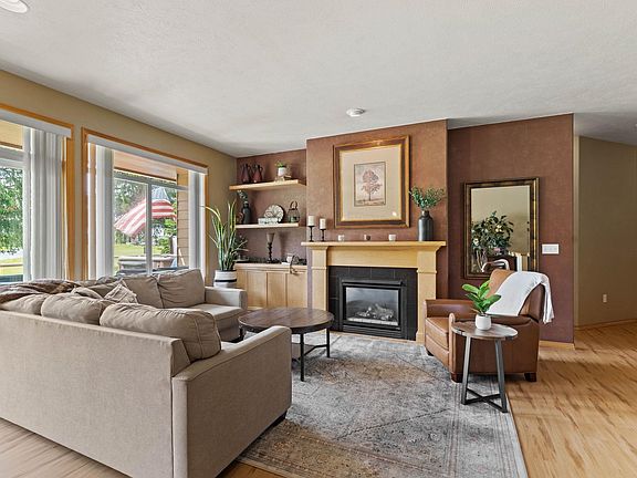 4th image of 24834 E Maxwell Ln