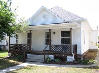 21 E Bigger St, Hutchinson, KS 67501