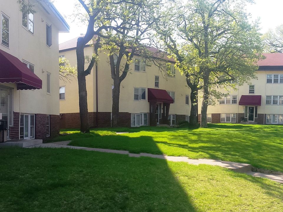 1st image of 605 1st Ave S