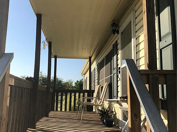 3rd image of 1340 Stoneway Dr E