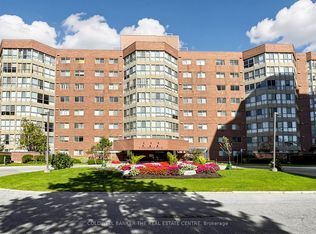 5 Weldrick Rd W #301, Richmond Hill, ON L4C 8S9
