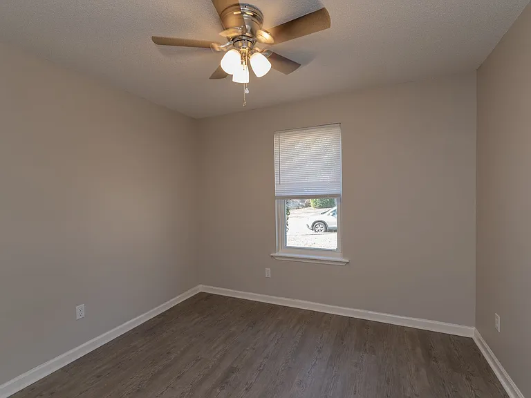 2937 Dahlia Dr — Photo 20