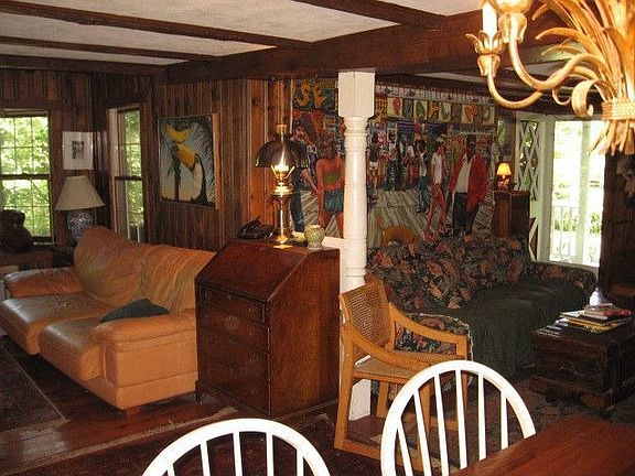 Open plan - Family room area