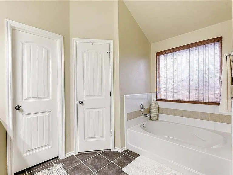 4 bed, 1664 sqft, $2,250 — Photo 2