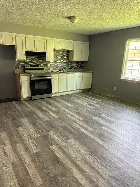 117 Phyllis Circle - B — Photo 2