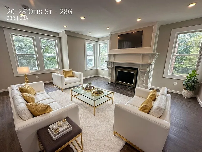20-28 Otis St #28G — Photo 3