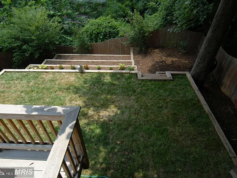 2036 N Cleveland St — Photo 18