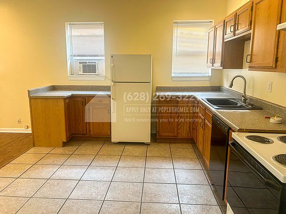 3rd image of 3016 Henrietta St #2F-A