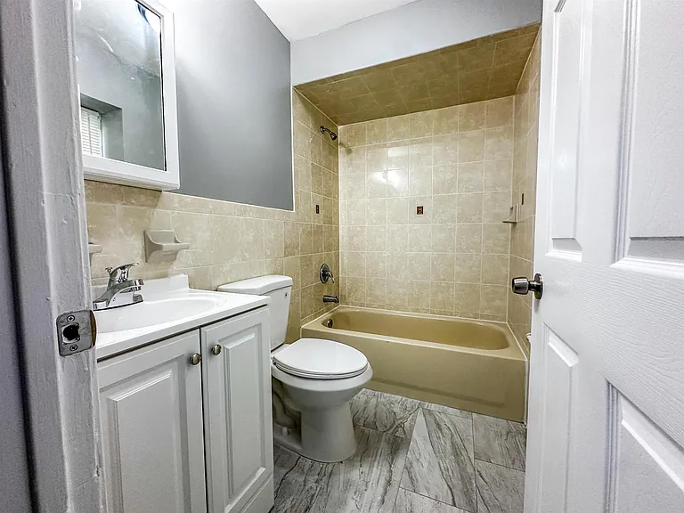 280 Jelliff Ave #1 — Photo 43