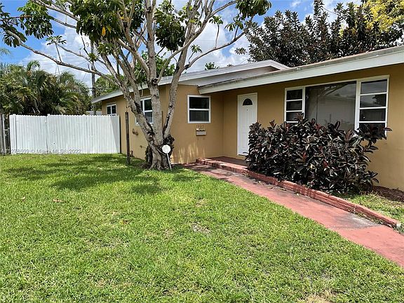 2nd image of 1625 NW 9th Ave #1625