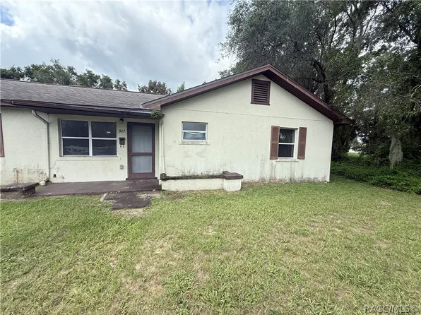 917 Zephyr St, Inverness, FL 34450