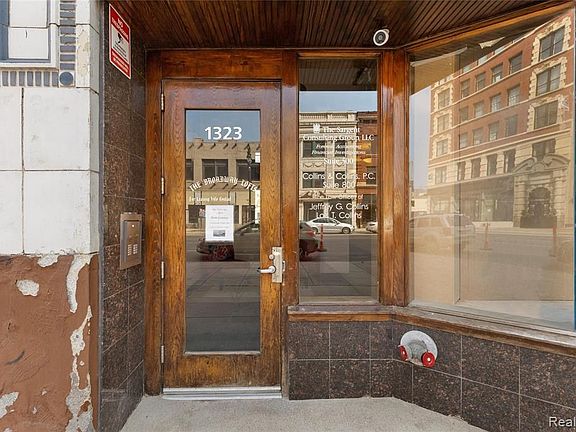 2nd image of 1323 Broadway St APT 9B