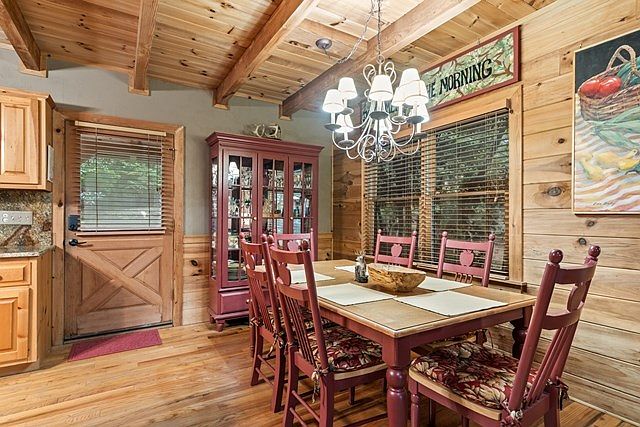 38th image of 61 River Bend Ct