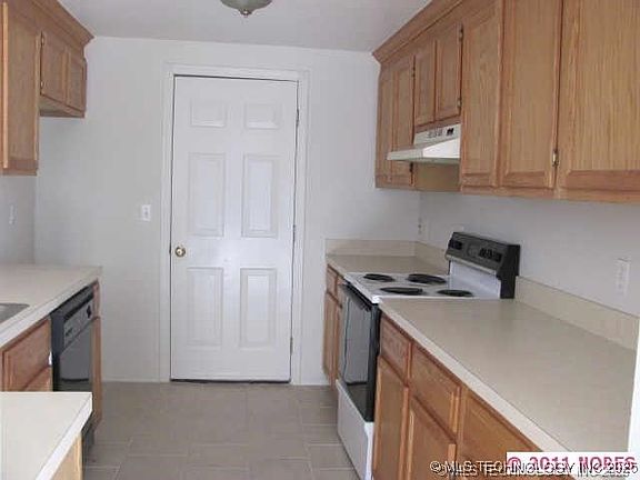5th image of 2611 W 66th St S