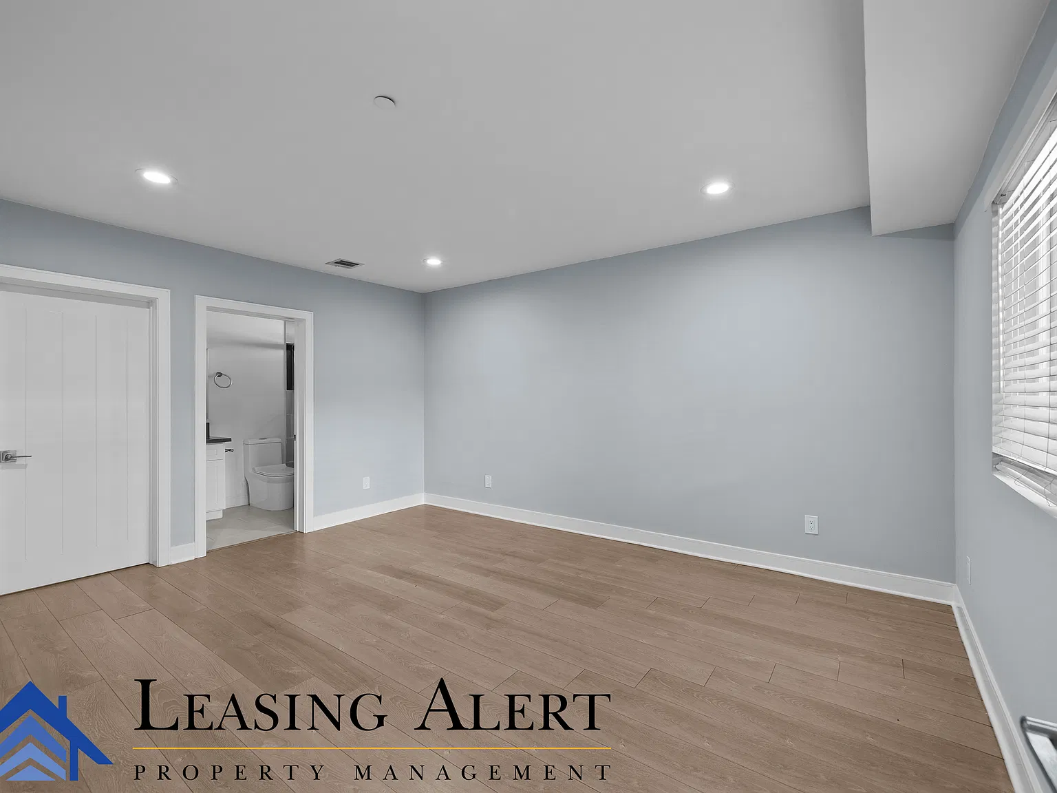 3 bed, 3.5 bath, 1974 sqft, $5,200 — Photo 2