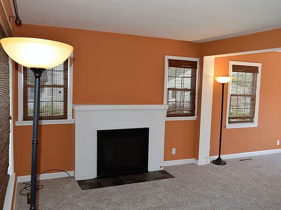 4th image of 1115 N Academy St