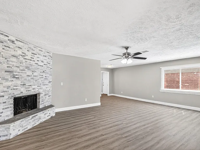 2510 Marble Falls Dr — Photo 5