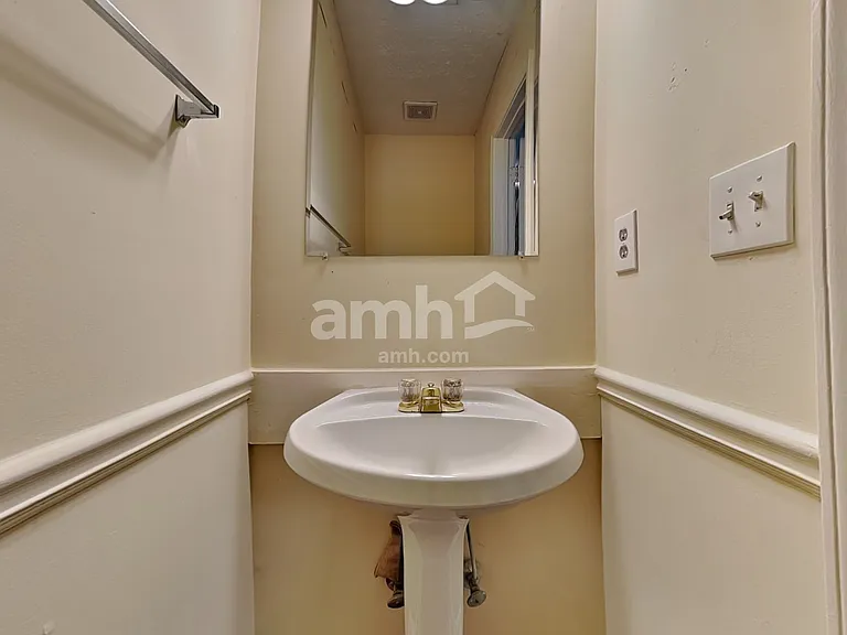 3548 Grovecrest Way — Photo 10