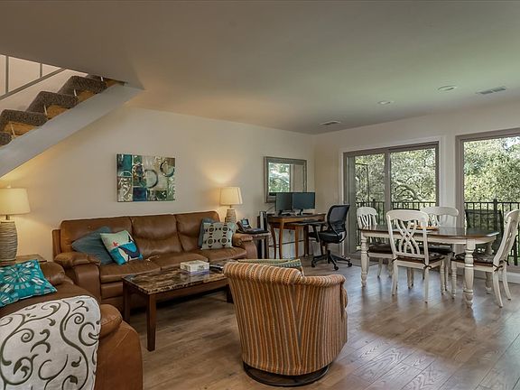 4th image of 1362 Tourney Hill Ln