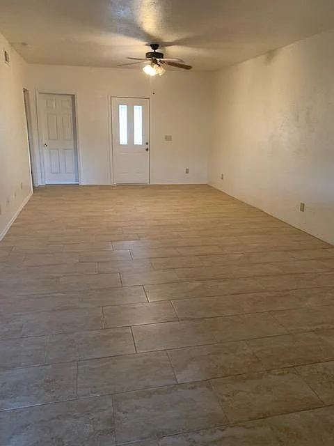 1051 E Easy St #4