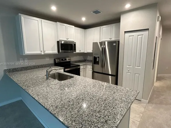 446 NW 11th Ave #446, Florida City, FL 33034