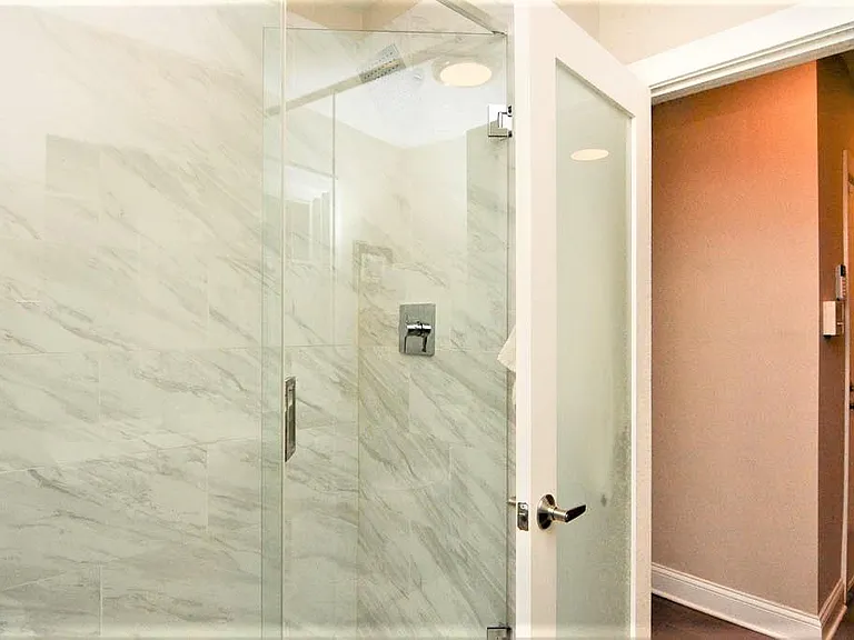 1432 W Farragut Ave #2A — Photo 36
