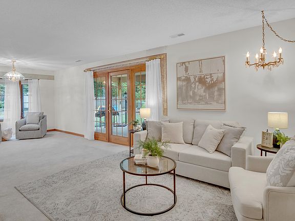 5th image of 1309 Trinity Dr