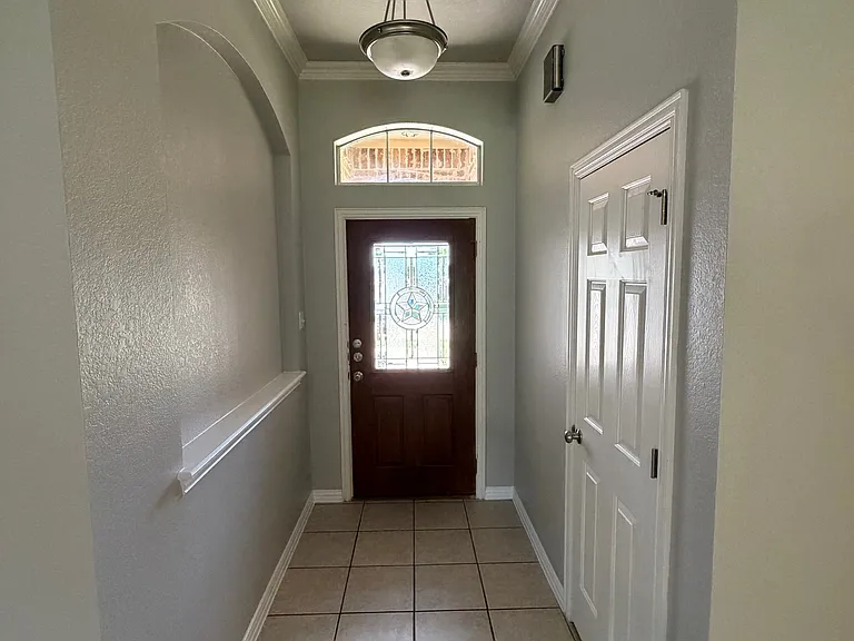 119 Clyde Dr — Photo 5