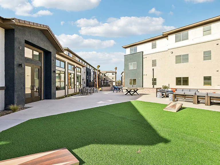 Parq on Boulder — Photo 19