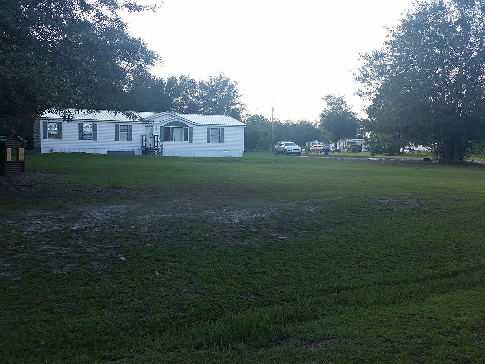 1st image of 96 Pine Dr