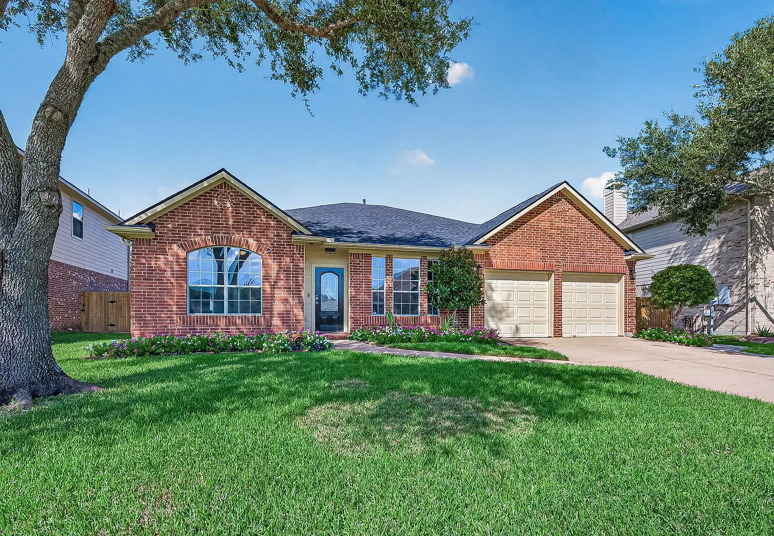 4 bed, 3.0 bath, 3040 sqft, $3,300 — Photo 3