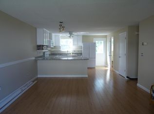 43 Summersweet Dr #43, Glastonbury, CT 06033