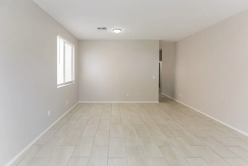 4 bed, 2.0 bath, 1877 sqft, $2,490 — Photo 4