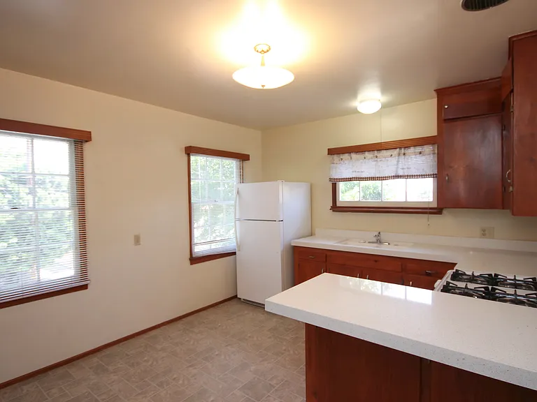 913 S Olive Avenue Alhambra Cir #1/2 — Photo 11