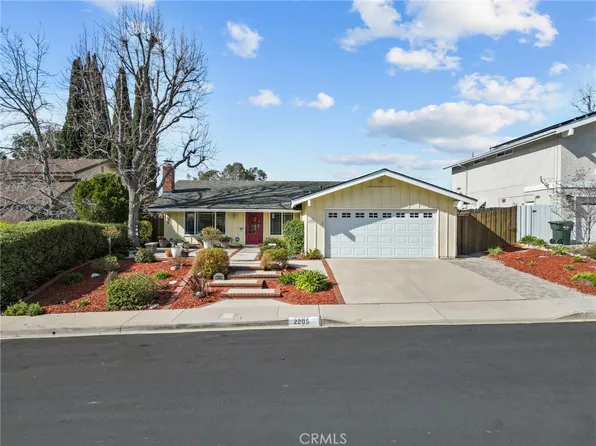 2205 Summerpark Ct, Thousand Oaks, CA 91362