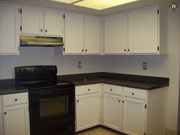 4th image of 1902 Villa Dr