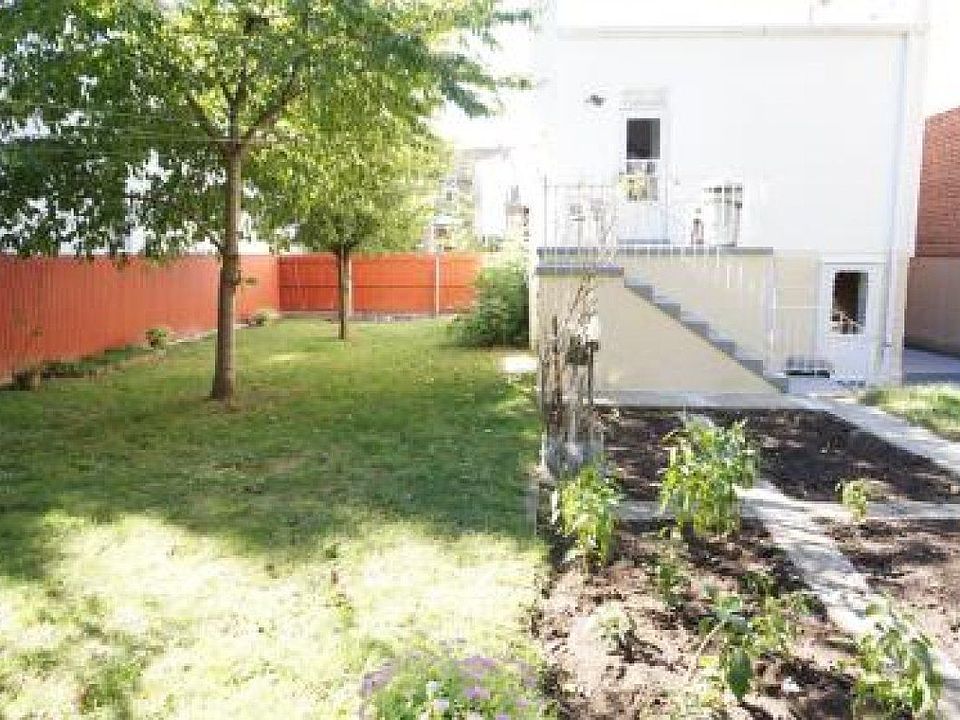1st image of 2556 Radcliff Ave #1