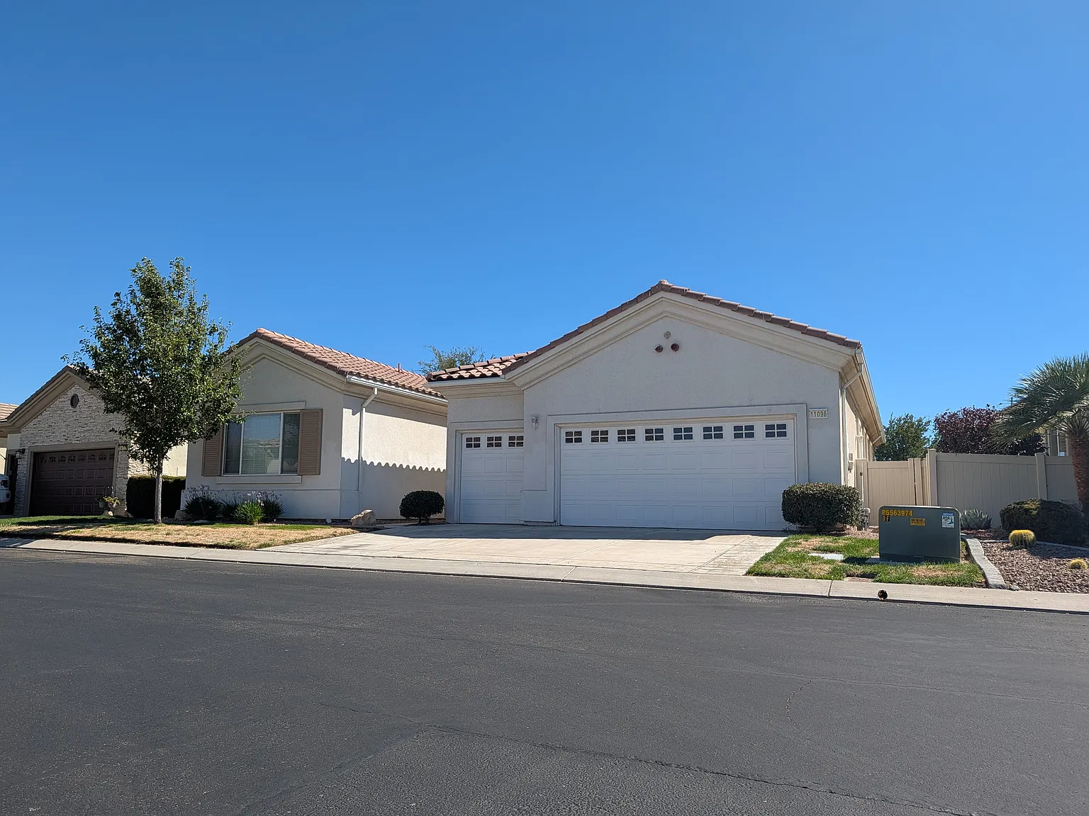 2 bed, 2.5 bath, 2167 sqft, $2,300 — Photo 2