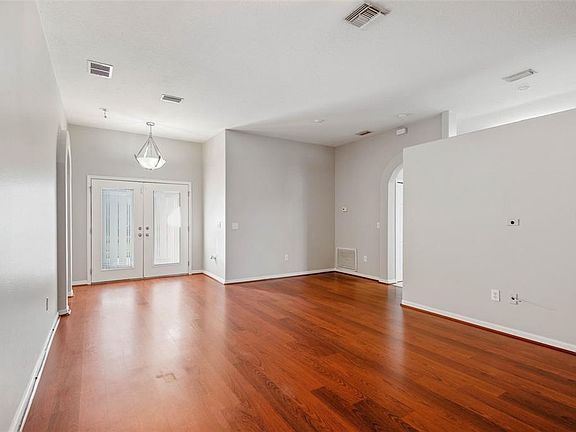 4th image of 6926 Sotra St