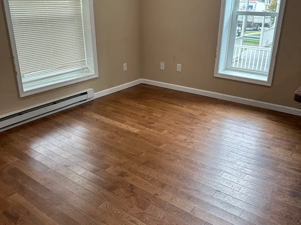 106 Ridgeway St, East Stroudsburg, PA 18301