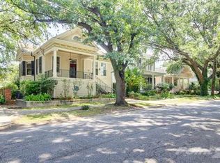 15 Neron Pl, New Orleans, LA 70118