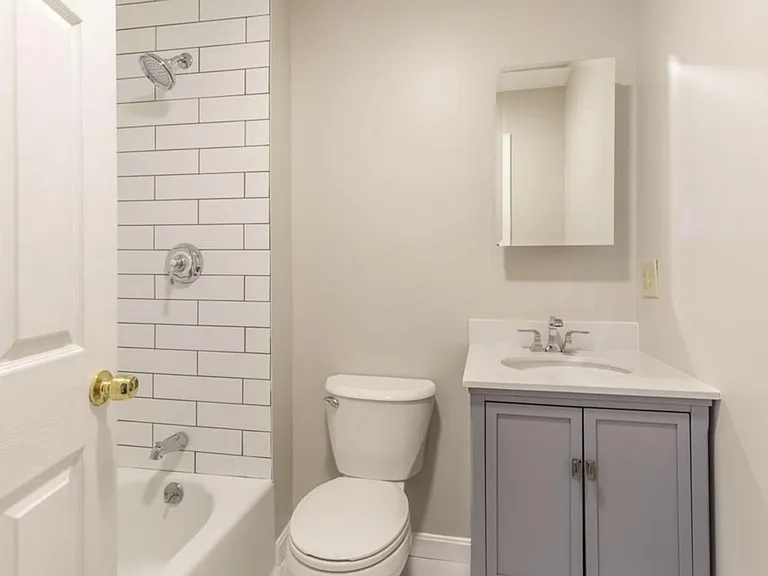 15 Aspinwall Ave #4 — Photo 8