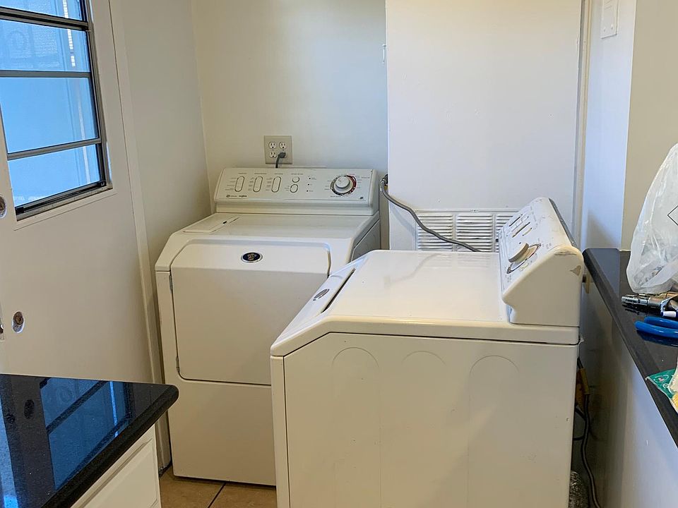 1st image of 1529 W 108th St #3