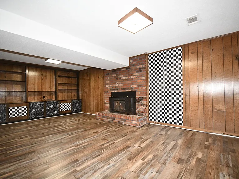 6458 Longwood Ln — Photo 12
