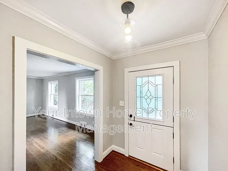 2695 Sharondale Dr NE — Photo 5