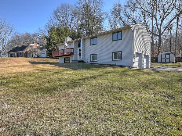 1036 Centerbrook Cir, Kingsport, TN 37663