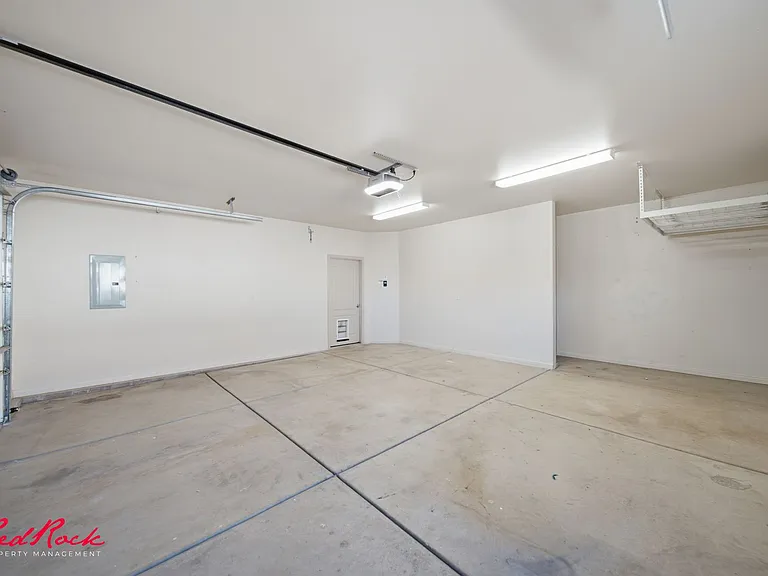 3304 W Palomar — Photo 31